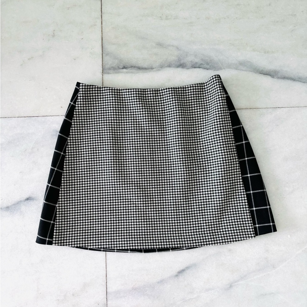 Alice + Olivia Mini Skirt Houndstooth Plaid Black White Women 10 Academia Preppy - Picture 5 of 11